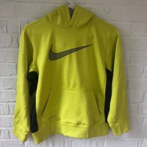 Nike boys pullover size Large
